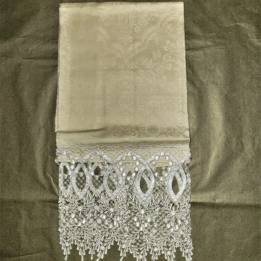 Austrian Pale Yellow Jacquard/Lace Hand Towel